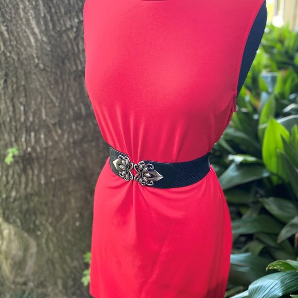 Ocasional Red Dress - Picture 2 of 6